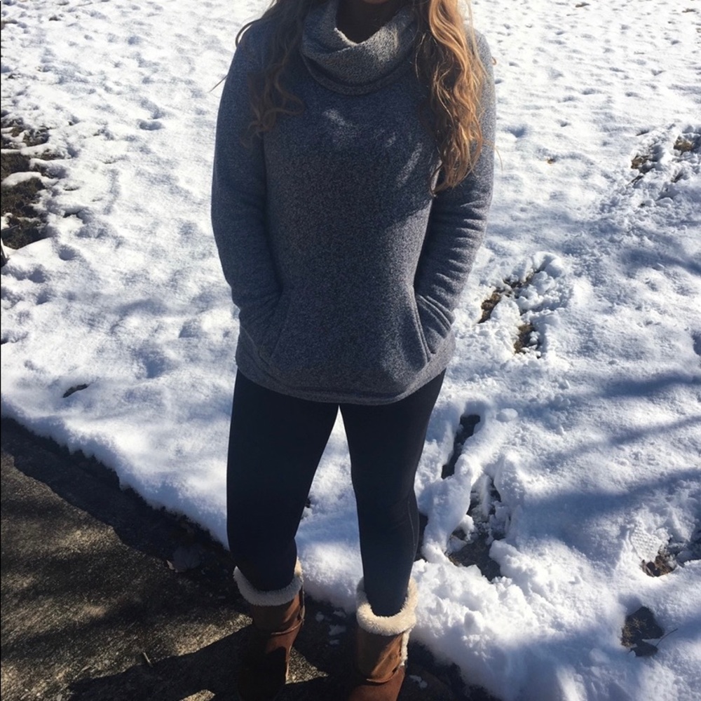 ⭐️J.Crew grey turtleneck sweater⭐️